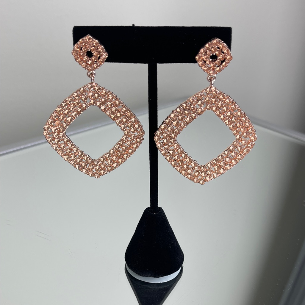 Nordstrom Rack Glamorous Rose Gold Geometric Earrings 30$